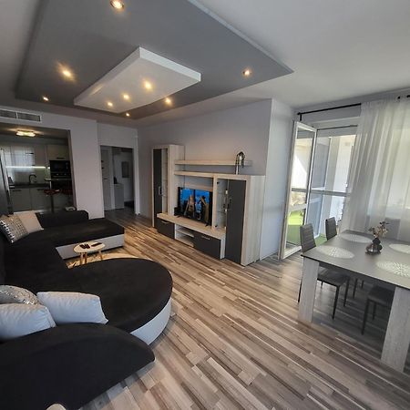 Montana Apartman Miskolc Extérieur photo
