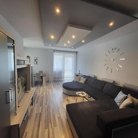 Montana Apartman Miskolc Extérieur photo