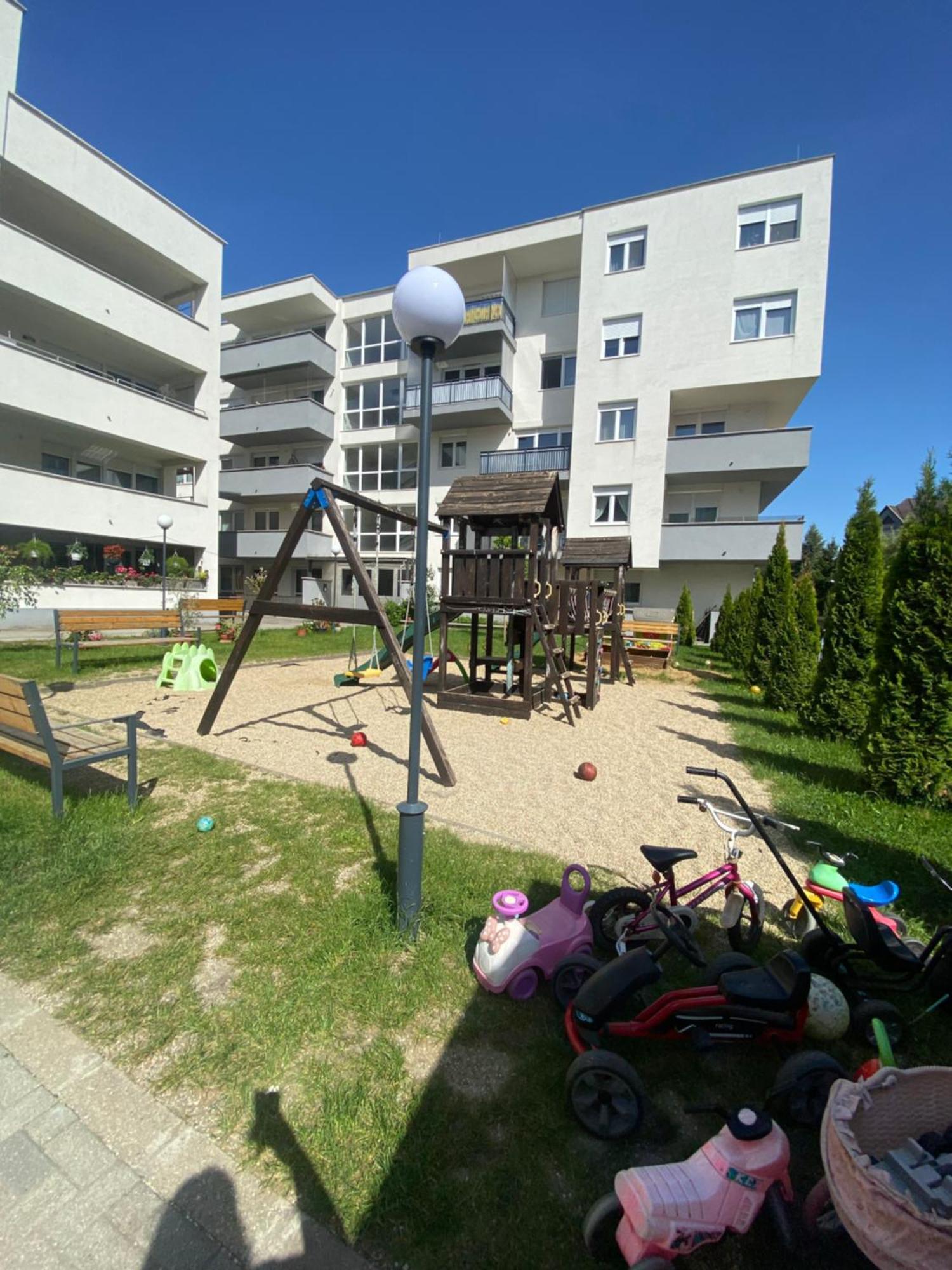 Montana Apartman Miskolc Extérieur photo
